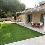 Kouvarata Stavros فيلة فاثي